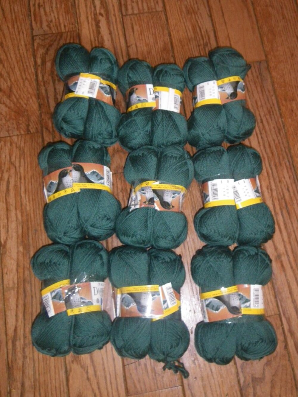 20 Small Skeins Tiur Dalegarn Mohair & Wool Blend Yarn Color Forest Green 116 yd
